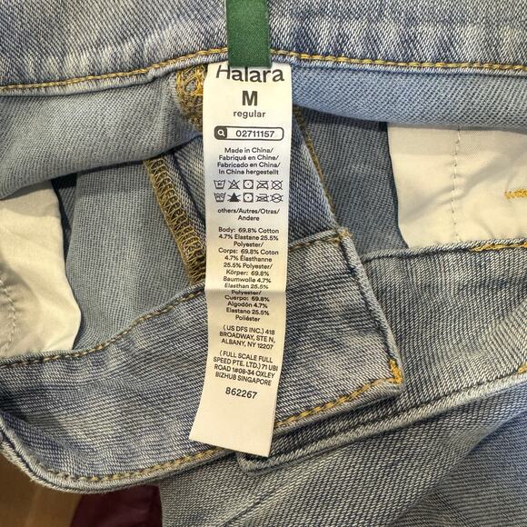 Halara Flex High Waisted Straight Leg Washed Casual Jeans with Pockets Medium - Picture 4 of 4